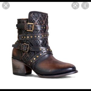 ❗️DISO Freebird Cato size 9❗️